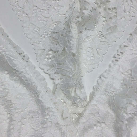 BKK Chance Intimates & Sleepwear Lace Bralette Black & White NWT - Picture 5 of 5